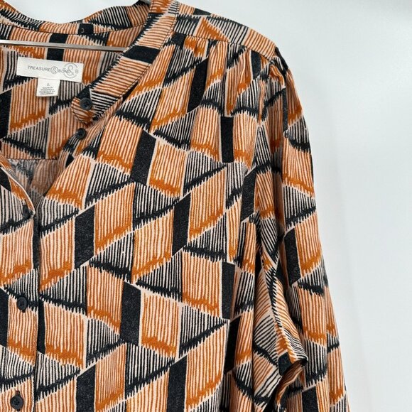 Treasure and Bond Women's Grey-Brown Geo Stripe Blouse size L Career Top NWT - Picture 3 of 7